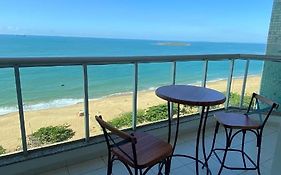 Flat frente para o mar